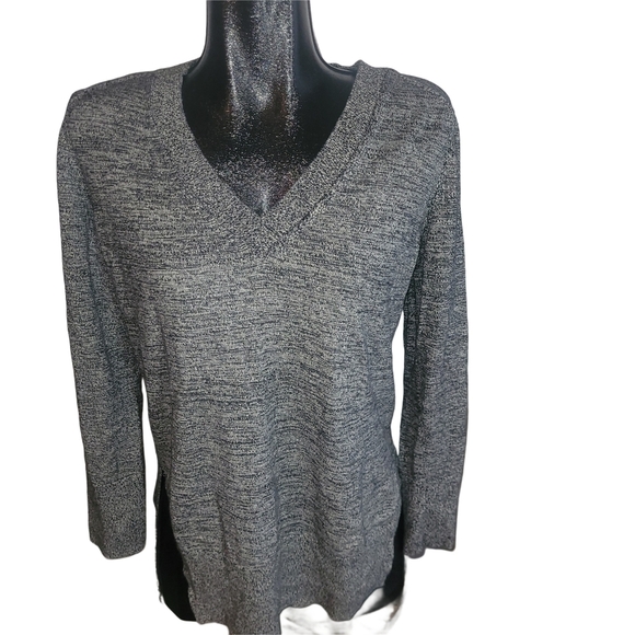 Banana Republic Sweaters - Banana Republic Grey Cashmere Blend V Neck Light Sweater S